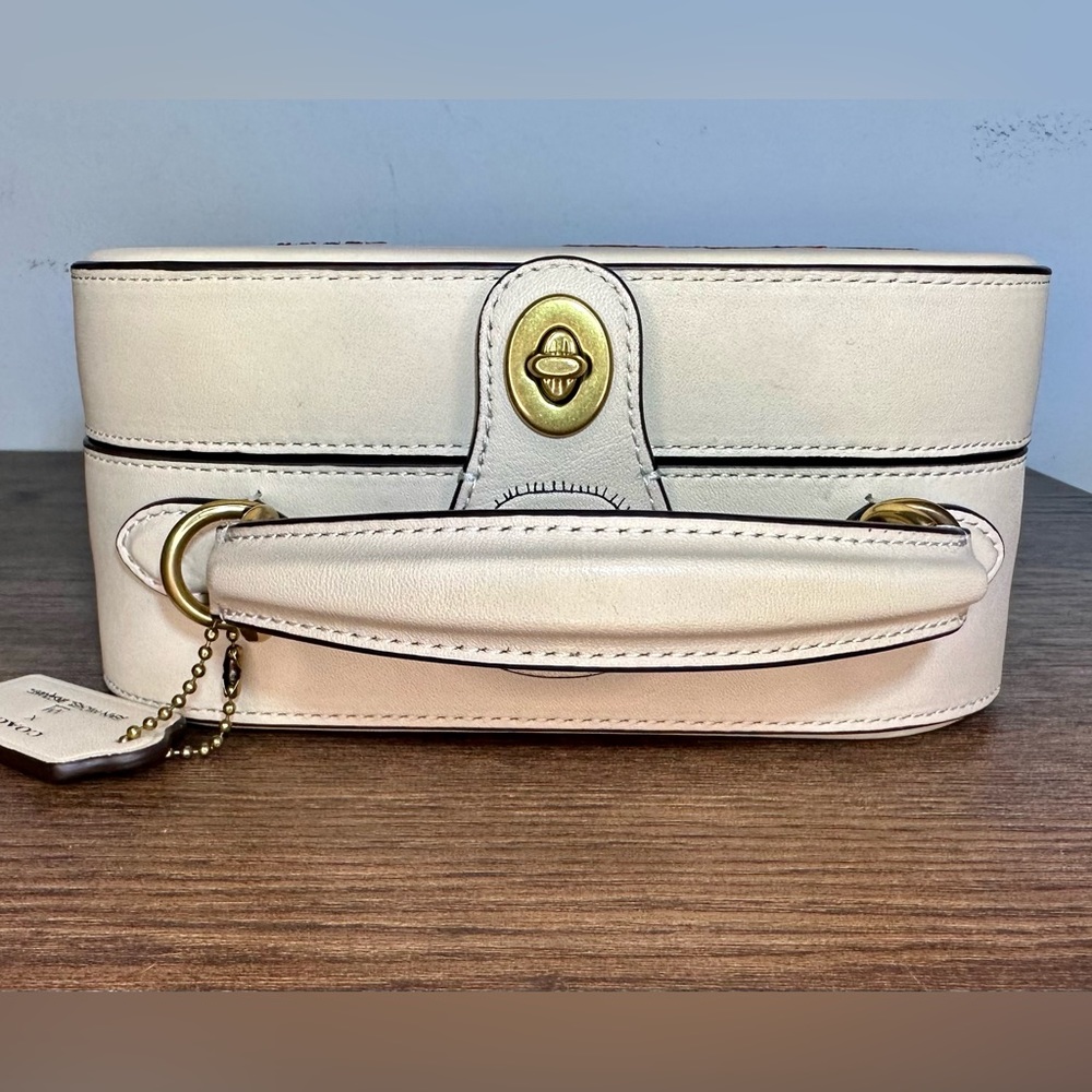 S⭕️LD‼️Coach X Jean Michel Basquiat Square Bag in Ivory - Picture 5 of 12